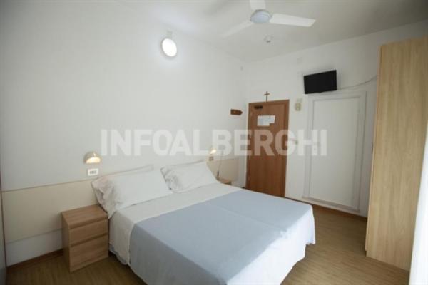 Hotel Azzurro Cattolica Dış mekan fotoğraf