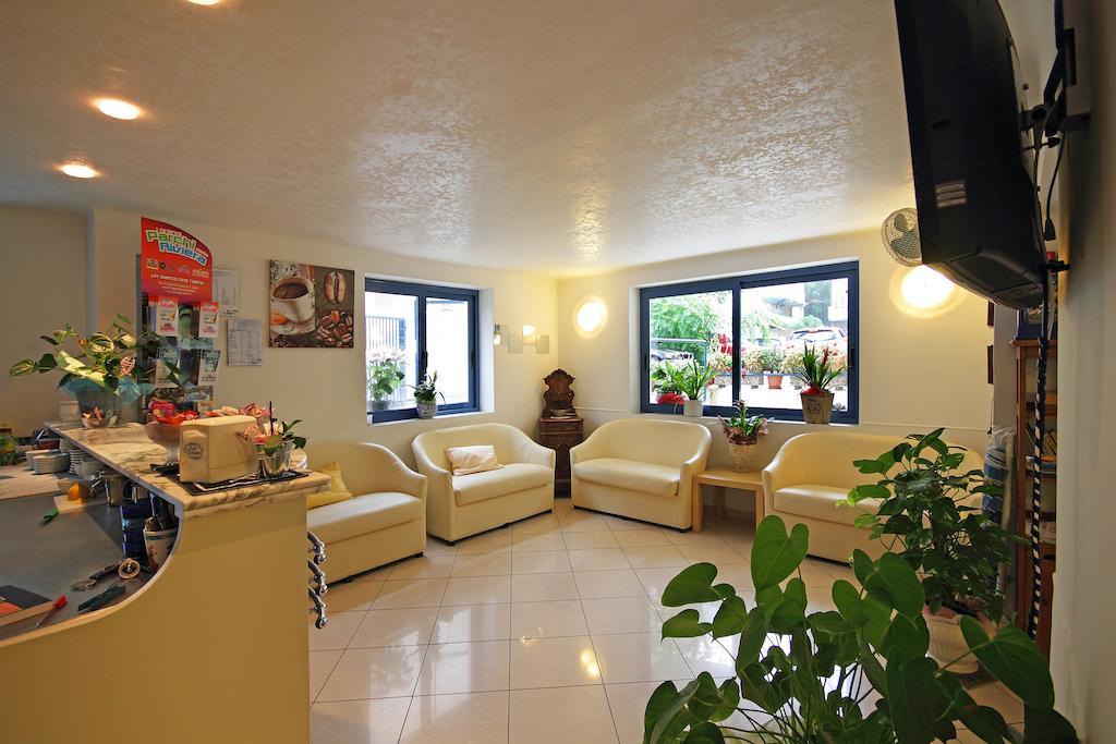 Hotel Azzurro Cattolica Dış mekan fotoğraf