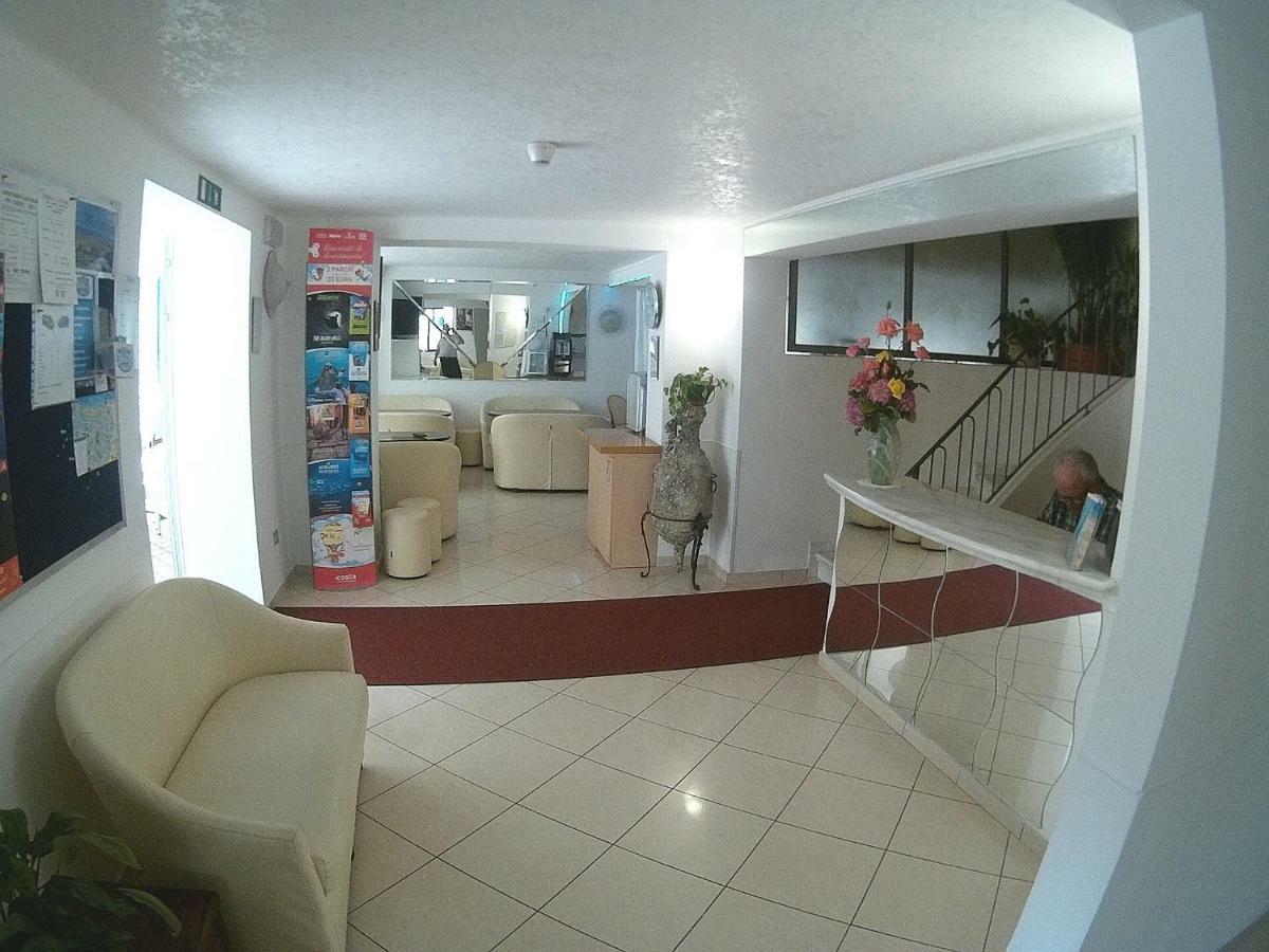 Hotel Azzurro Cattolica Dış mekan fotoğraf